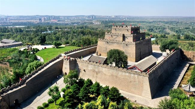 陕西榆林:筑造“绿色长城” 圆梦绿水青山