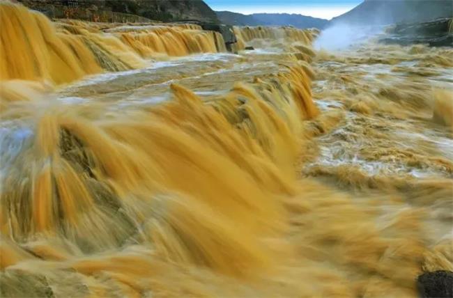 受持续降雨影响 陕西黄河壶口瀑布等多个景区发布闭园公告