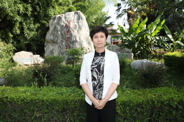 张晓玲委员：办暖心事 做群众的知心人