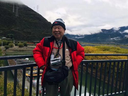 八旬老人圓夢(mèng)西藏之旅