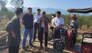 陈锋委员：把群众冷暖放在心上