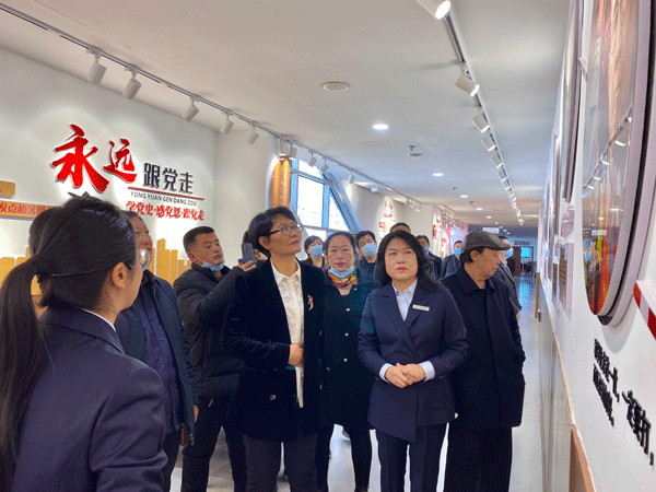 神木市政协召开第三十三辑文史资料《神木非遗传承人口述史》发布会暨赠书仪式