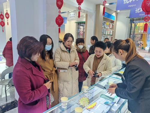 凤县政协“有事好商量”委员协商工作室开展主题活动
