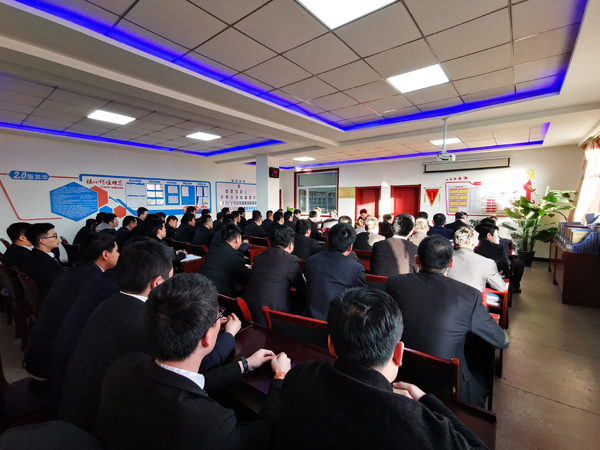 陜北礦業(yè)龍華公司綜采隊(duì)：塑心+塑能 讓安全高度“出圈”