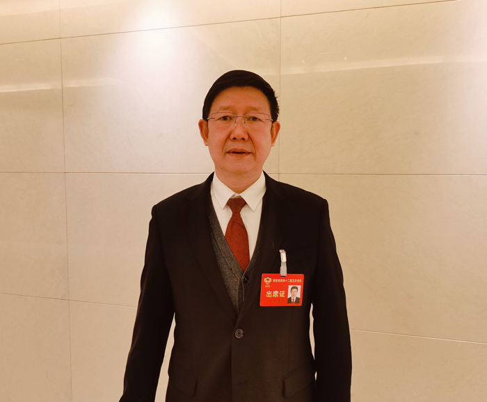 何俊杰委员： 大力发展魔芋产业 助力群众增收致富