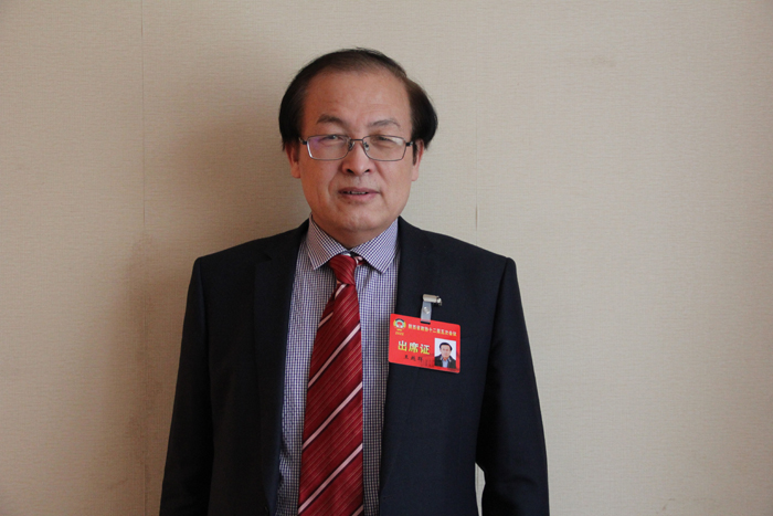 王越群委员：从参与到推动“教育时光”里的为民履职情怀