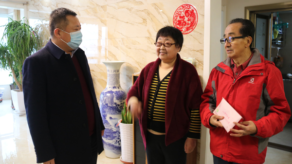 榆阳区为79户计生特殊困难家庭发放46万元慰问金