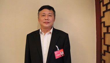 周兴长委员： 激发市场活力 为中小微企业纾困解难