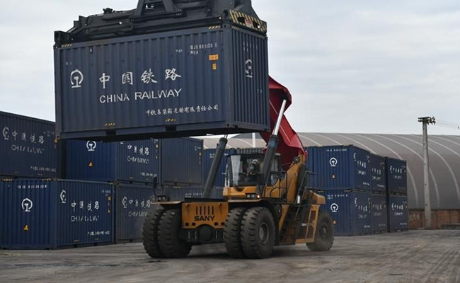 确保节日物资运输畅通 陕西铁路日均完成煤炭装车8903车