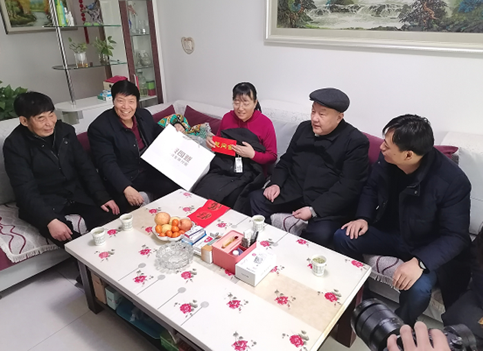 省慈善协会春节慰问养老院老人及困难群众