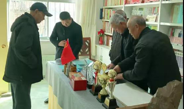 延安市甘泉縣關(guān)工委深入基層關(guān)工委指導(dǎo)工作