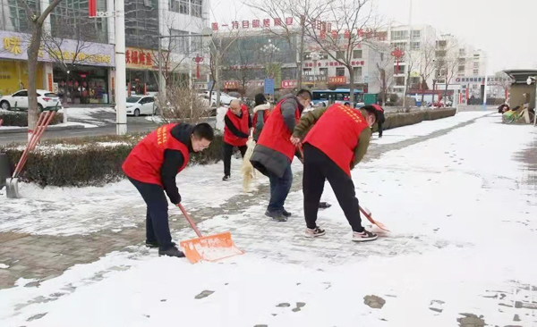 榆林市生態(tài)環(huán)境局開展義務(wù)掃雪活動?
