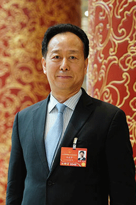 阎建国代表：让中国律师成为乡村振兴的主力军