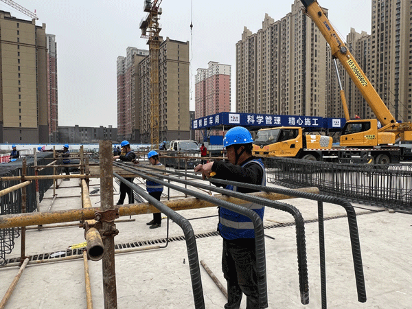 防疫生產(chǎn)兩不誤，爭(zhēng)春大干掀熱潮——陜建九建集團(tuán)在建項(xiàng)目全力以“復(fù)”抓生產(chǎn)，跑出建設(shè)加速度