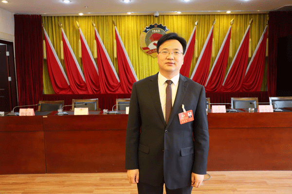 委员建言 | 王卫平：建议加强“车让人 人守规”文明交通管理工作