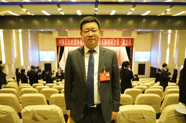 委员建言 | 吴功喜：稳定中小学教师队伍 促进教育高水平均衡发展