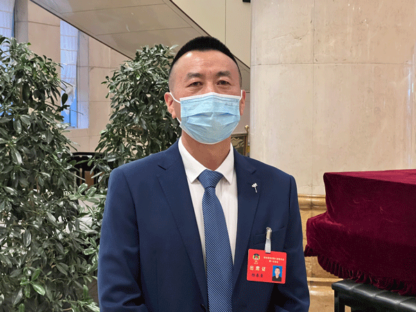  杨春熹委员：加强新的社会阶层人士统战工作