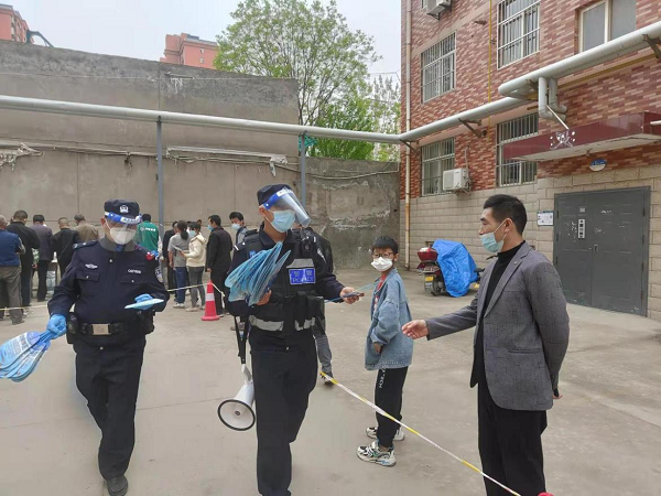 蒲城公安重泉所：防疫反詐兩不誤，筑牢安全雙防線