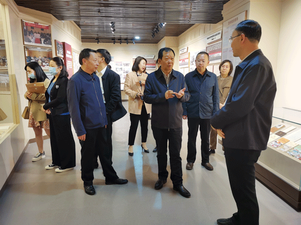 榆林市政协副主席惠德存赴延安调研政协文史工作