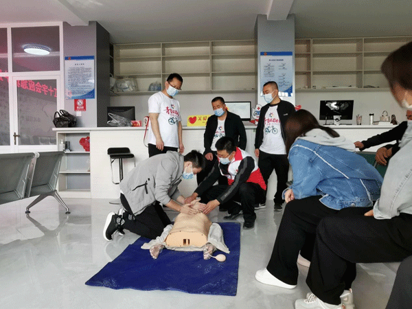 佳县红十字会：应急救护培训进机关