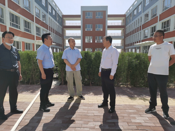 榆林市政协副主席惠德存调研督导横山区生态修复工作
