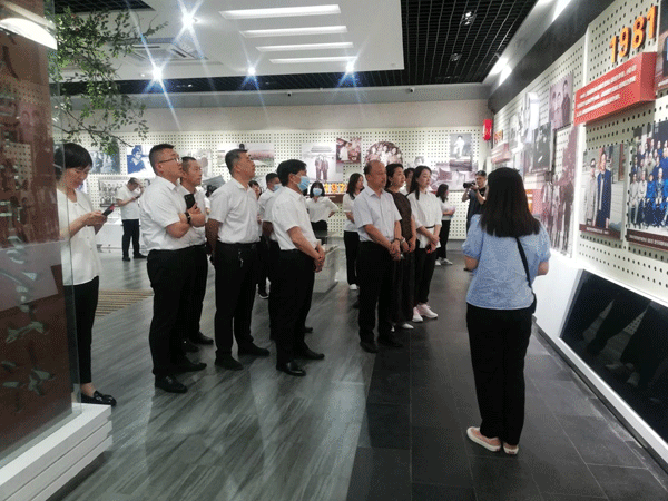 感悟路遥精神 汲取政协发展力量——府谷县政协到清涧县路遥纪念馆开展主题党日活动