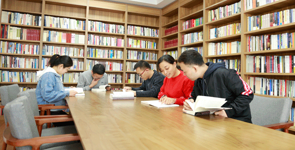 书香沁政协 “悦”读促履职——神木市政协推动委员读书活动走深走实