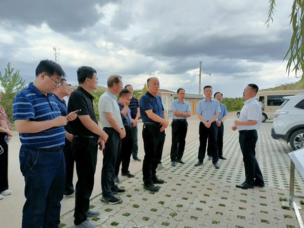 宁夏回族自治区海原县政协到米脂考察学习“厕所革命”和杂粮（谷子）、红葱种植情况