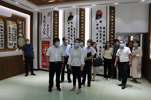榆林市政协副主席高怀和带队视察榆林未成年人思想道德建设工作