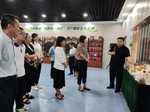 扶风县政协农业农村和人口资源环境委员会举行读书分享会