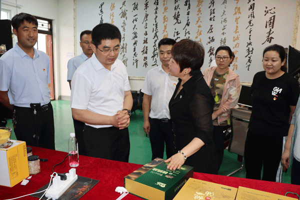榆林市政协主席曾德超赴清涧县调研指导巩固拓展脱贫攻坚成果同乡村振兴有效衔接工作