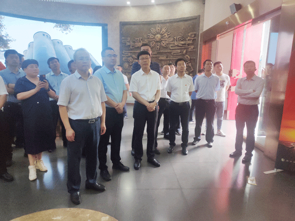 白水县政协在凤翔区考察学习白酒产业发展