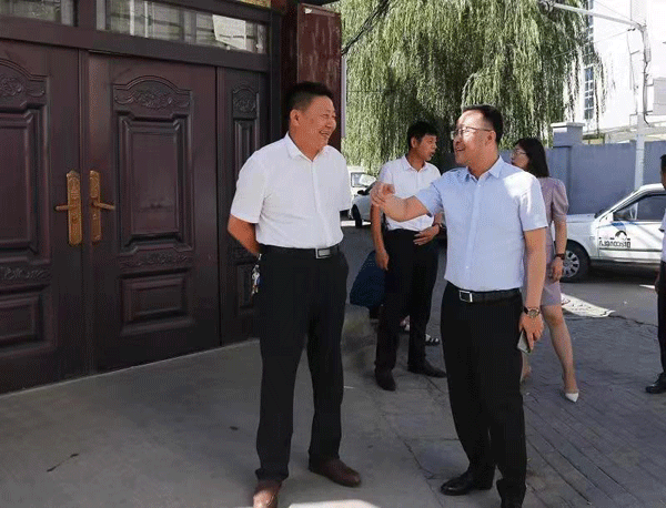李治佳慰问西沙街道驻村第一书记并实地调研创文工作