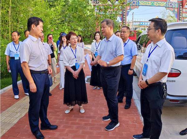 凤翔区政协调研撤县设区城市风貌提升情况