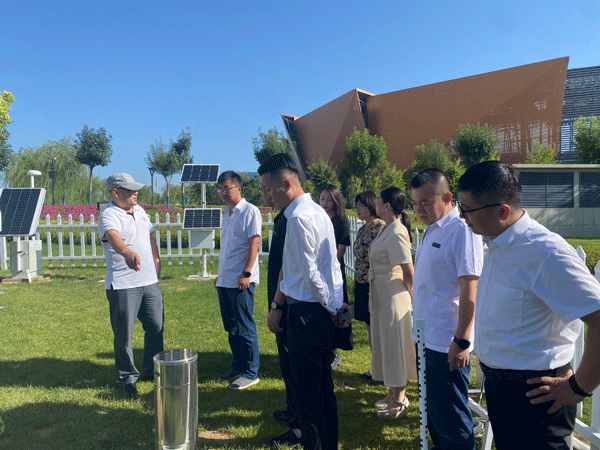 榆林市政协副主席拓耀飞带队视察省十七运气象服务保障工作