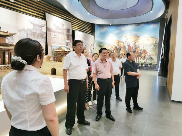 定边县政协赴神木市考察学习文史工作