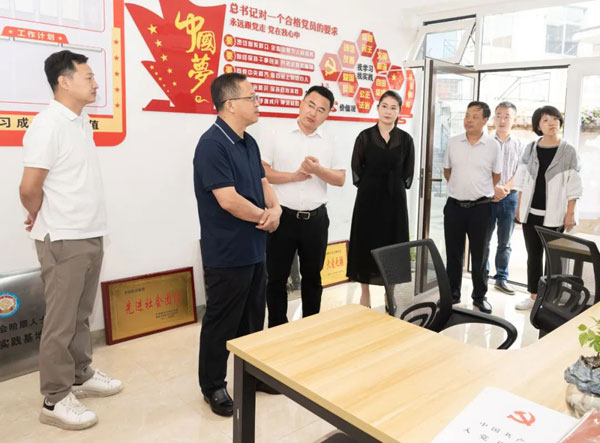 榆阳区政协主席万勇调研走访区新联会