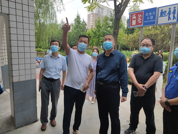 宝鸡市政协副主席李军科检查指导虢镇街道创文工作