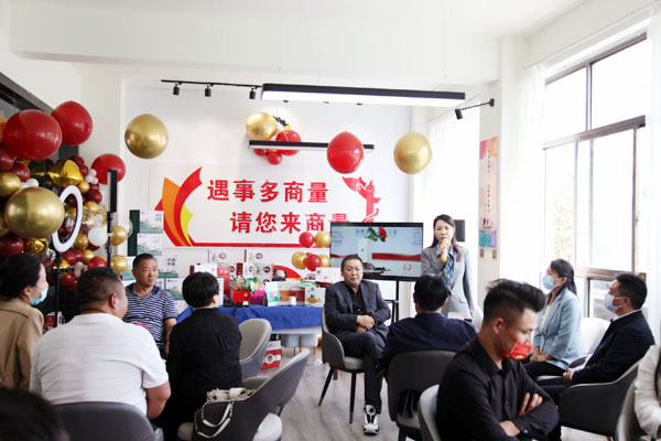 洛南县政协：委员电商直播 助力乡村振兴
