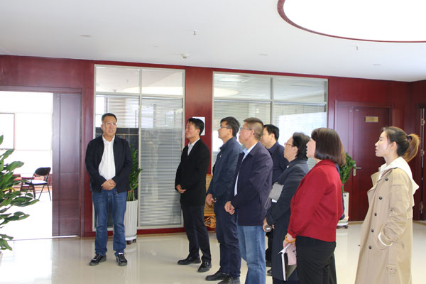 榆林市政协举行“喜迎二十大 委员话发展”座谈活动