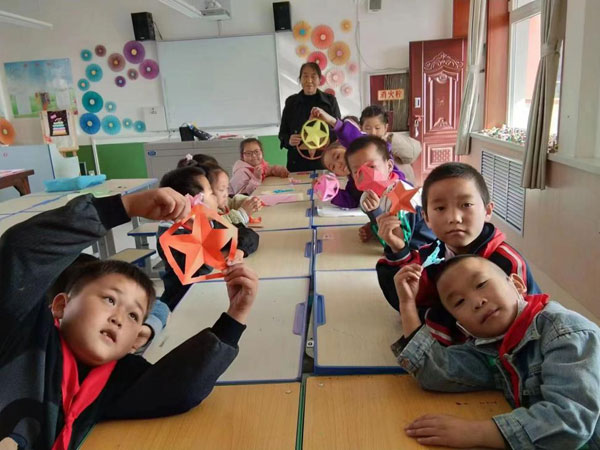 佳县：“非遗”进校园 让传统技艺“活”起来