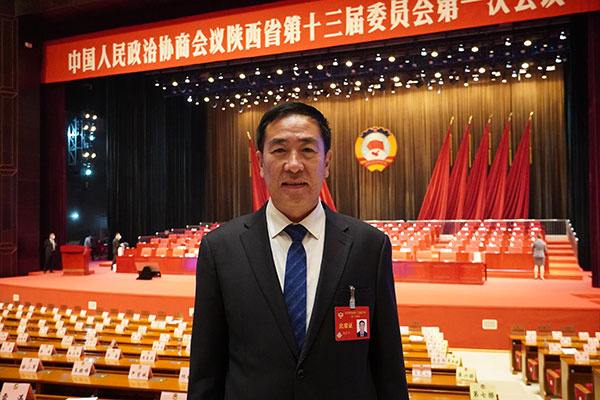 南学平委员：加快培育和保护地方名优水果品种