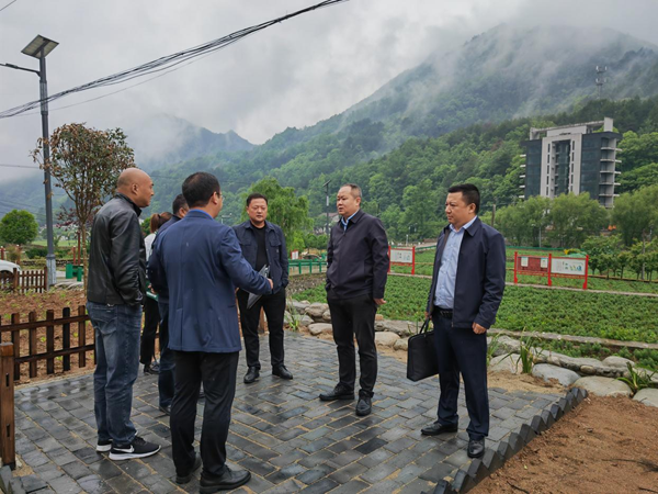 佛坪县政协赴党建联系点组织召开党建工作座谈会