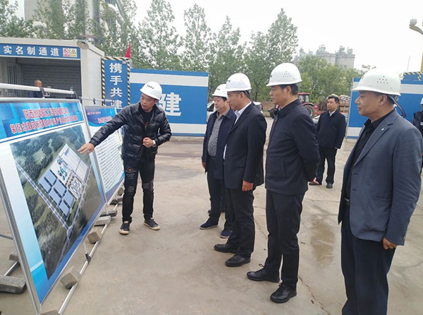 宝鸡市政协副主席明涛在岐山县检查指导包抓重点项目建设及包抓村工作情况