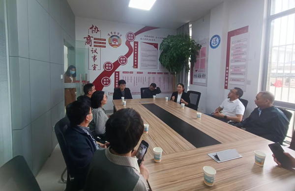 镇巴县政协带队考察学习并开展招商工作
