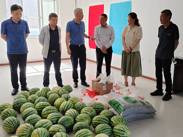 留坝县政协开展“夏日送清凉”慰问活动