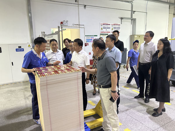 渭滨区政协开展“强化大气污染防治 持续改善空气质量”专题协商