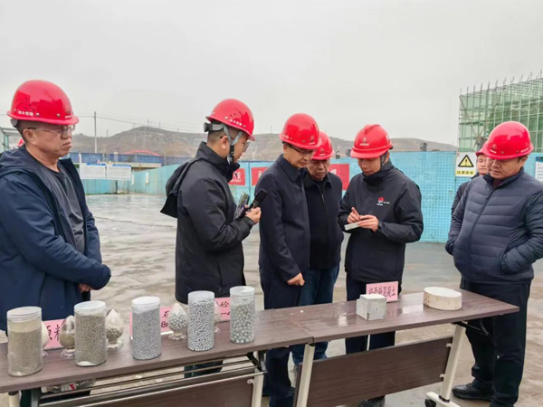 榆林市政协副主席拓耀飞带队视察大宗固废综合利用情况