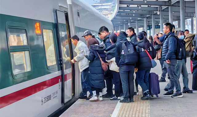 春运开始 陕西铁路预计发送旅客1567万人次
