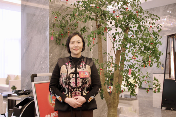 商州区政协委员王小利：发展直播基地 为企业发展赋能